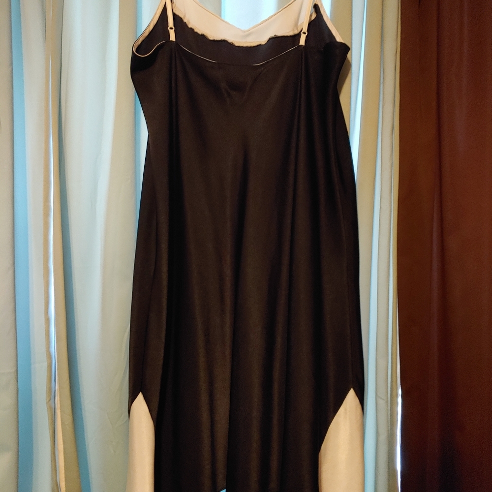 Slip - Picture 4 of 4